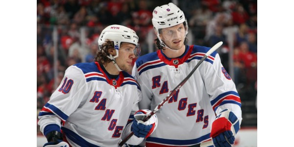 Artemi Panarin esiintyy hyvin New York Rangersissa